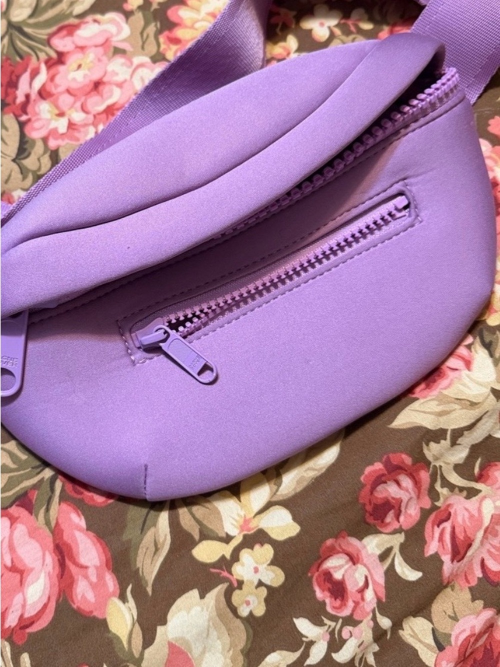 Dagne Dover Lavender Neoprene Waist Bag